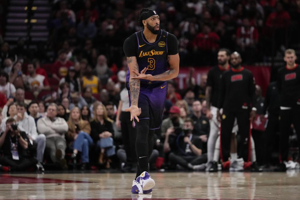 在进攻端 在进攻端