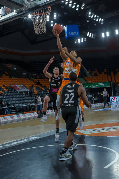 稳健的控球 稳健的控球