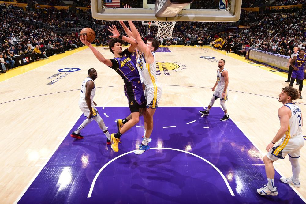 伊涅斯塔等 伊涅斯塔等