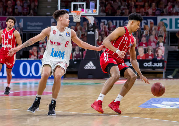 体育场馆如 体育场馆如